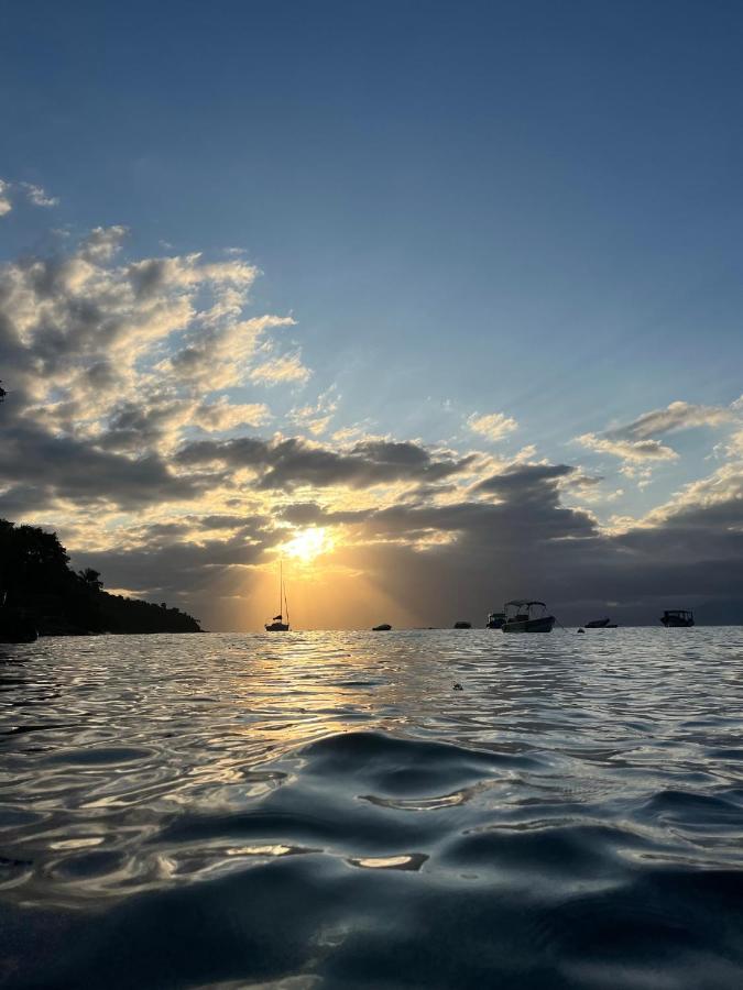 Pousada Conves - Ilha Grande Praia de Araçatiba Екстериор снимка